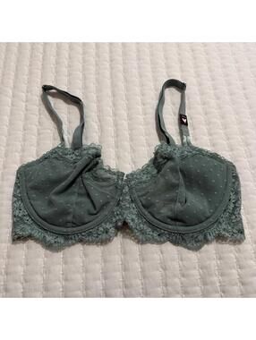 Victoria’s Secret 32DD Polka Dot Push-up w/o Padding Bra Green NWT $38.50